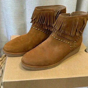 UGG Ariane Studded Fringe Western Style Ankle Boots -Chestnut Nubuck -size 8.5